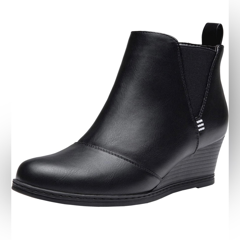 Leather Wedge Booties/Boots. Black.